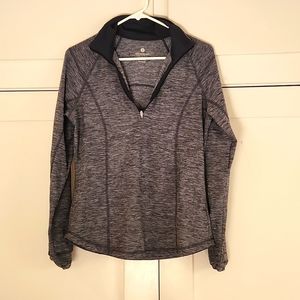 Gray Old Navy Active Quarter Zip Pullover, size Medium.